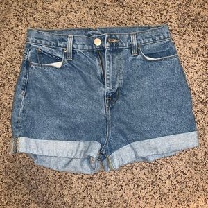 BDG High Rise Mom Jean Short